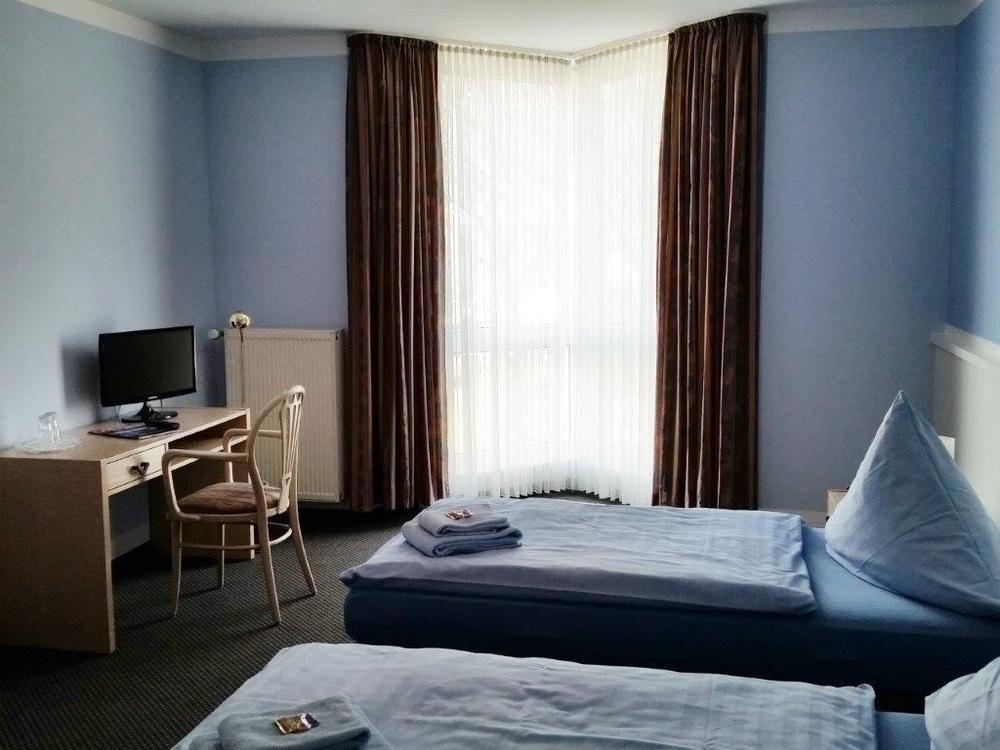 מפן Hotel Tiek Superior מראה חיצוני תמונה