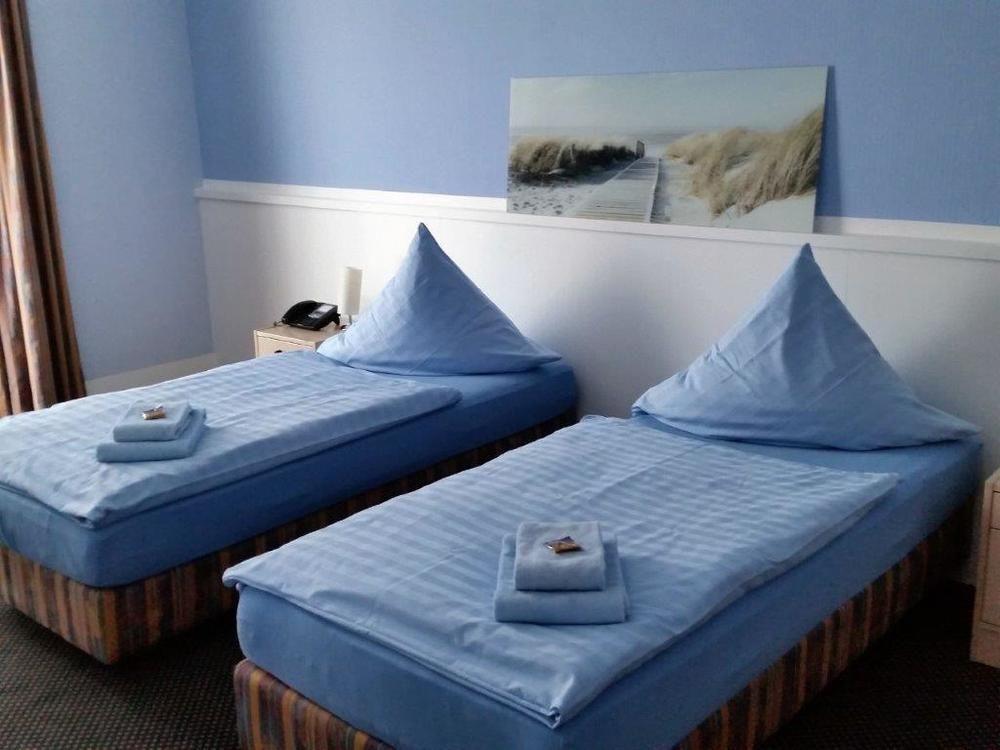 מפן Hotel Tiek Superior מראה חיצוני תמונה